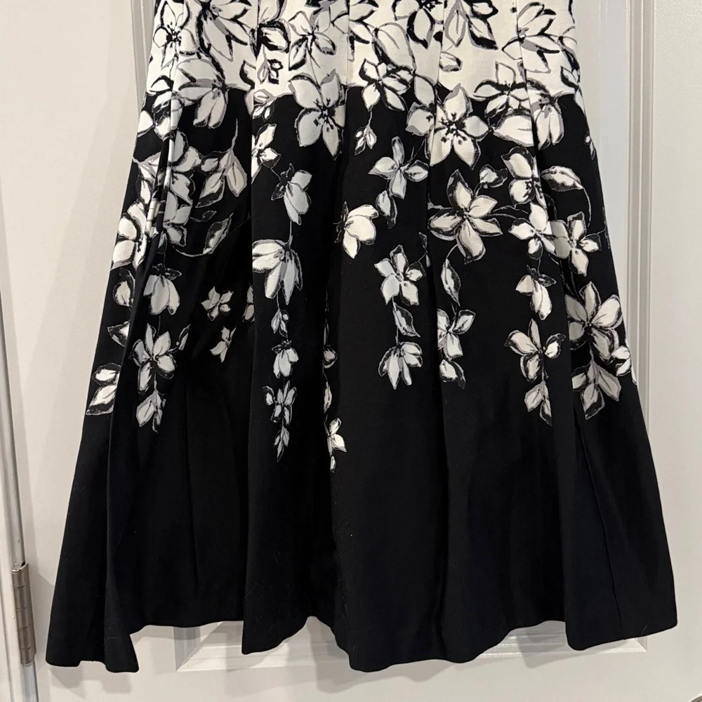 Like New Lauren Ralph Lauren Black and White Floral Mini Dress